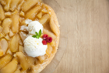 Traditional autumn pie - french tarte tatin