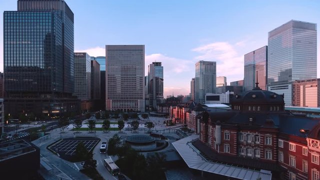 タイムラプス - 東京丸の内の風景 昼から夜 フィックス