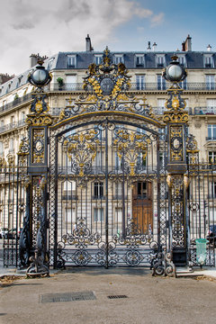 Large black park gate