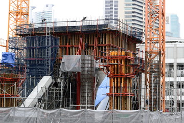 高層ビル工事現場