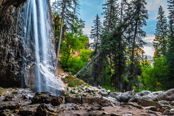 Beautiful Sunset Hike to Hanging Lake in Glenwood Springs, Colorado