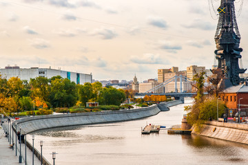 Bypass canal of the Moscow river in autumn