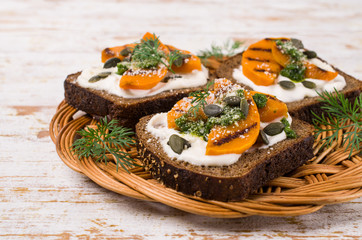 Sandwiches with roasted pumpkin