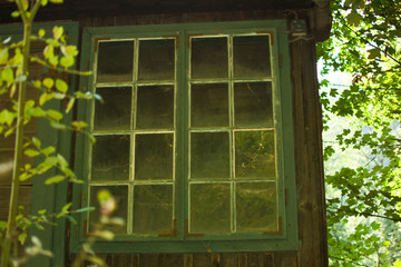 Ansicht eines alten Fabrikfensters