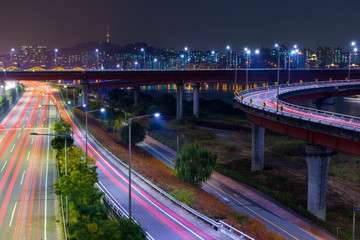 Fototapeta na wymiar Seoul city traffic at night