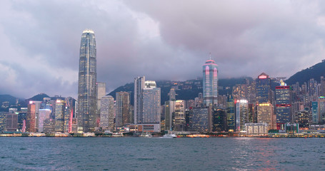 Fototapeta premium Hong Kong city skyline at night