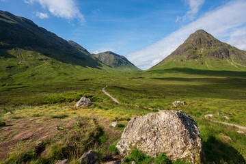 Fototapeta na wymiar Glencoe, in the Highlands of Scotland, is a popular destination for tourist given the landscape, atmosphere and historic connections
