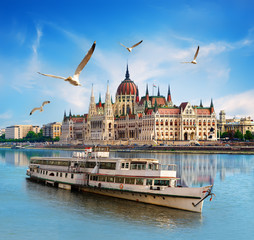 Parliament and boat