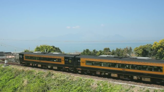 御輿来海岸とA列車で行こう