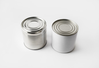 Two blank food tin cans. Responsive design mockup.