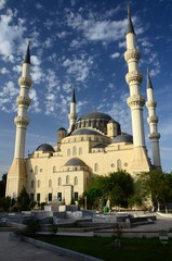 Fototapeta na wymiar Große Moschee in Aschgabat - Turkmenistan