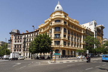 Fototapeta na wymiar Edificio señorial Madrid