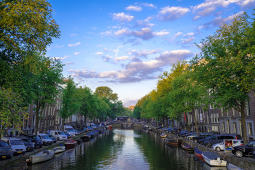 Fototapeta na wymiar アムステルダムの朝の光景