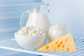 Obraz na płótnie Canvas tasty healthy dairy products
