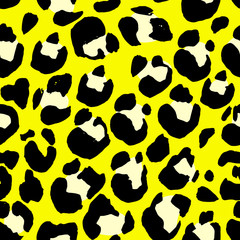 Fototapeta na wymiar Vector illustration leopard print seamless pattern. Yellow hand drawn background.