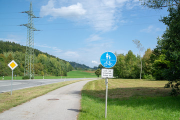 Alpenvorland mit Stra&szlig;en verbindung