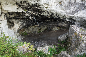 Fototapeta na wymiar Cave in mountains Towarne near Olsztyn on Jura Krakowsko-Czestochowska, Silesia, Poland