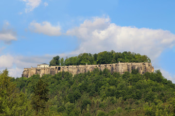Fototapeta premium Sächsische Schweiz, Blick zur Festung Königstein 