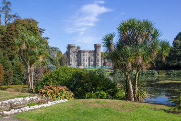 Fototapeta na wymiar Johnstown Castle Garten