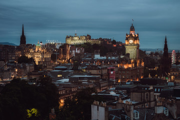 Night view of Edinburgh Castle and city