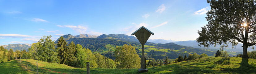 Fototapeta na wymiar Allgäu - Alpen - Panorama - Berge - Sonnenuntergang 