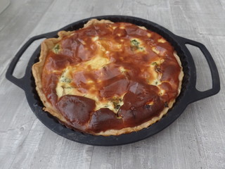 Baked salmon and broccoli quiche