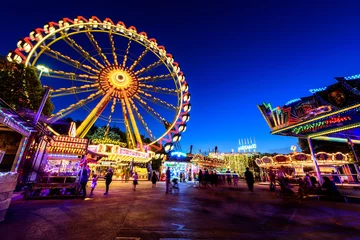 Fotobehang Amusementspark Reuzenrad kermis & 39 s nachts