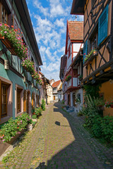 Fototapeta na wymiar Wunderschönes Eguisheim, Grand Est, Frankreich 