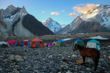 Obraz premium Beautiful camp site K2 base camp and Gondogoro la(pass) expedition in Karakorum range,Skardu,Pakistan