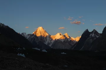 Foto auf Acrylglas K2 Berggipfel Gasherbrum 4 auf der K2-Trekkingroute auf dem Weg zum Concordia-Lager, K2-Basislager-Trek, Pakistan