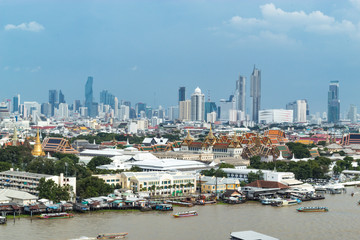 Fototapeta na wymiar Cityscape view point and Chao Phraya River in Bangkok , Thailand.