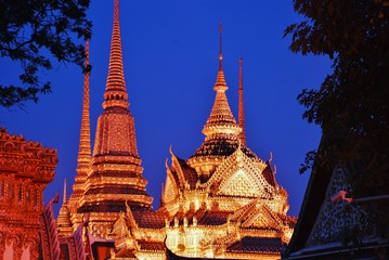Fototapeta premium タイ・王宮 ライトアップ