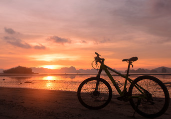 Fototapeta na wymiar Bicycle on the beach