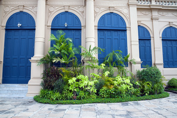 Fototapeta na wymiar Row of door and window with garden.