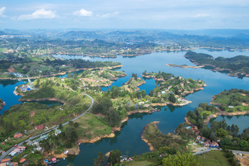 Fototapeta na wymiar Guatape lake viewed from the top of the famous Rock (Piedra)