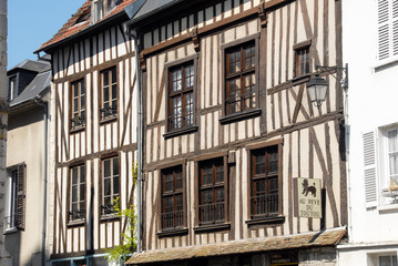 Fototapeta na wymiar Ville de Vernon, maison à colombages, façades, Département de l'Eure, Normandie, France