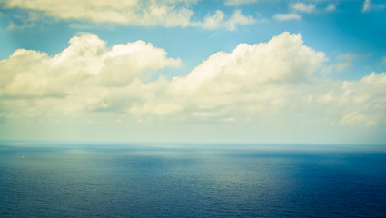 Obraz premium Beautiful sea with blue sky on sunny day