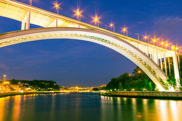 Arr&aacute;bida Bridge