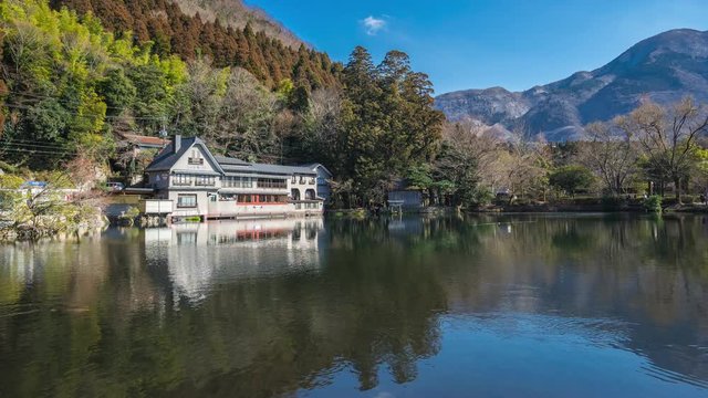 Timelapse video of Kinrinko Lake in Yufuin, Japan time lapse 4K