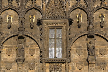 Obraz premium Powder Gate Tower architecture detail, the Royal Route start, Old Town, UNESCO World Heritage Site, Prague, Czech Republic, sunrise sunny day