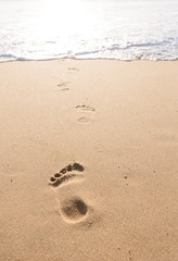 Strand Fußabdruck im Sand in Richtung Meer