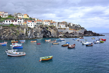Fototapeta na wymiar Camara de Lobos, traditional fishing village near Funchal, Madeira island, inspired Winston Churchill for paintings 