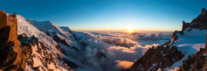 Crédence de cuisine en verre imprimé Mont Blanc sunset in mountains