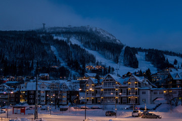 åre ski resort at night