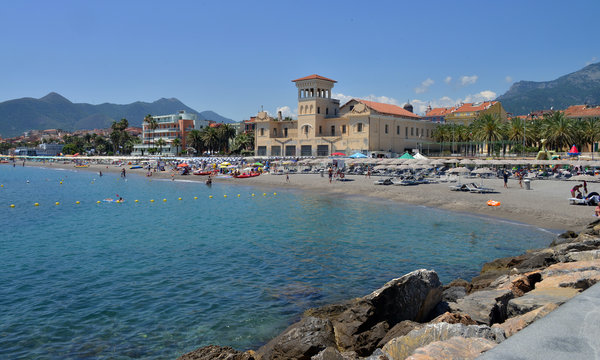 veduta panoramica di alcuni angoli delle spiagge di Loano, liguria, Italia