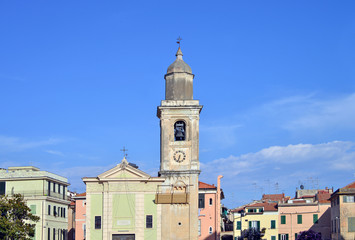 Fototapeta na wymiar veduta panoramica di alcuni angoli di Loano, Liguria, Italia