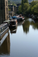 Obraz premium Barges on canal