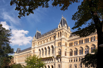 Fototapeta na wymiar Rückseite des Rathauses von Wien 