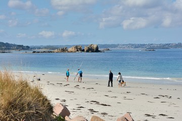 Pêcheur sur la côte bretonne