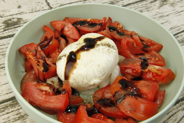 Salade tomates burrata